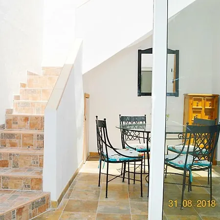 Apartment New Renovated Duplex Near The Ocean Located In Tenerife Sur *
